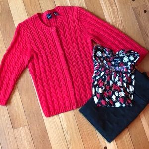 Red cable knit 3/4 sleeve button cardigan by GAP